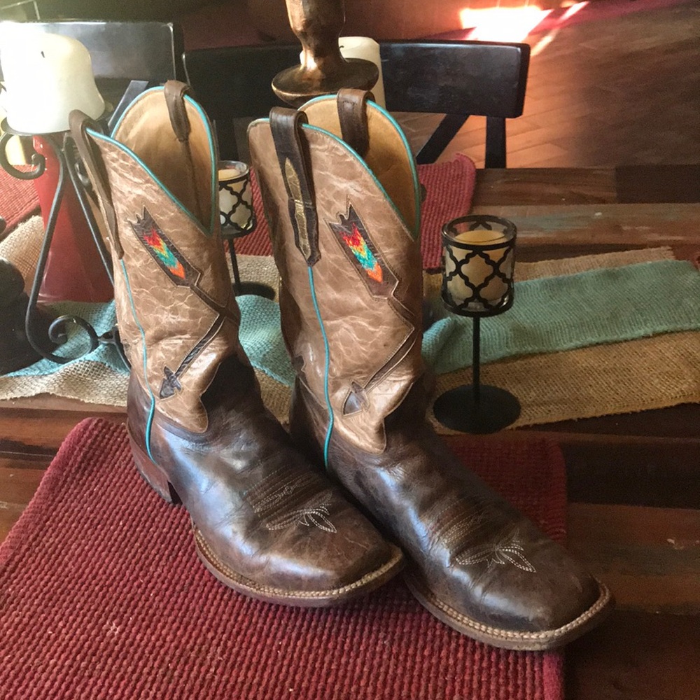Size 10B cowboy boots